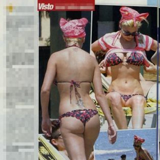 Stupenda Emma Marrone in costume Stupenda Emma Marrone in costume