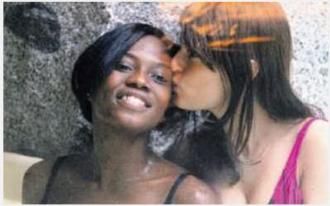 SARA TOMMASI ANCORA HOT, QUESTA VOLTA CON ABIGAIL BARWUAH, SORELLA DI MARIO BALOTELLI. SARA TOMMASI ANCORA HOT, QUESTA VOLTA CON ABIGAIL BARWUAH, SORELLA DI MARIO BALOTELLI.