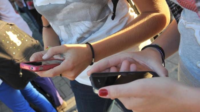 Dieci minorenni di Avellino si prostituivano con noti professionisti Dieci minorenni di Avellino si prostituivano con noti professionisti