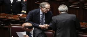 Manovra bis, il Governo cerca i soldi per l'Ue : A Febbraio aumento di sigarette e benzina