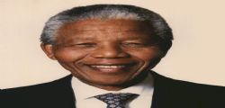 Le condizioni di Nelson Mandela sono critiche Le condizioni di Nelson Mandela sono critiche