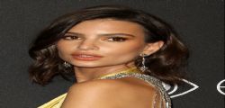 Emily Ratajkowski scollatissima all'after party dei Golden Globe