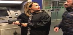 La moglie di Paolo Bonolis - Sonia Bruganelli : Che ci faccio con 30 euro?
