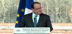 Francia - Spara per errore ad evento con Hollande : due feriti