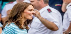 Incidente sexy di Kate Middleton : finalmente si vede il lato B Incidente sexy di Kate Middleton : finalmente si vede il lato B