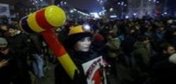 Romania : In migliaia in piazza contro l'amnistia detenuti