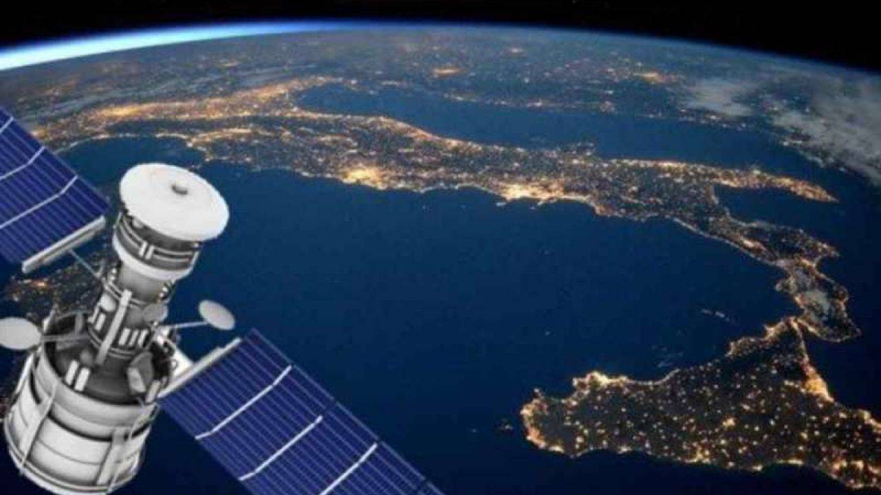 Il Giappone vuole creare un satellite in legno per limitare i detriti nello spazio