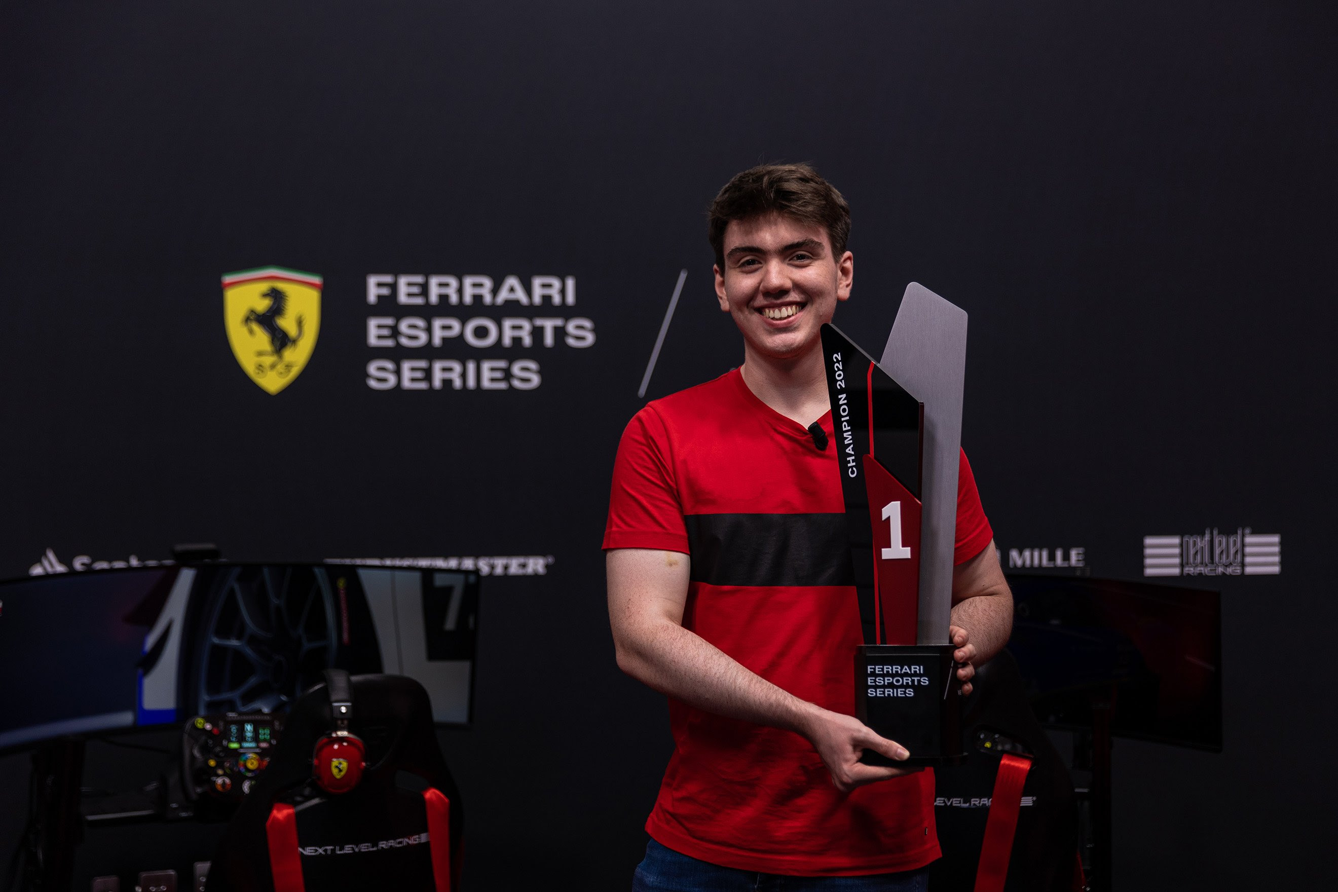 Ferrari Velas Esports Series | Jonathan Riley vince la Grand Final