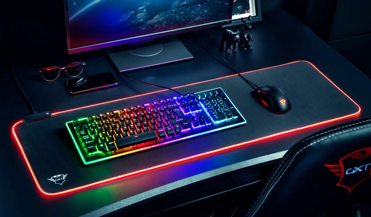 Trust GXT 764 Glide-Flex XXL RGB Recensione