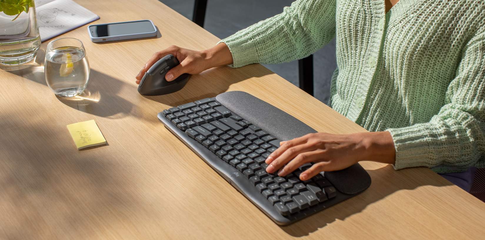 Logitech presenta la tastiera ergonomica Wake Keys