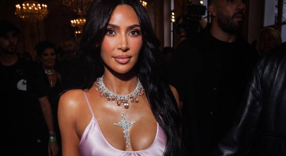 KIM KARDASHIAN HA INDOSSATO PASQUALE BRUNI 