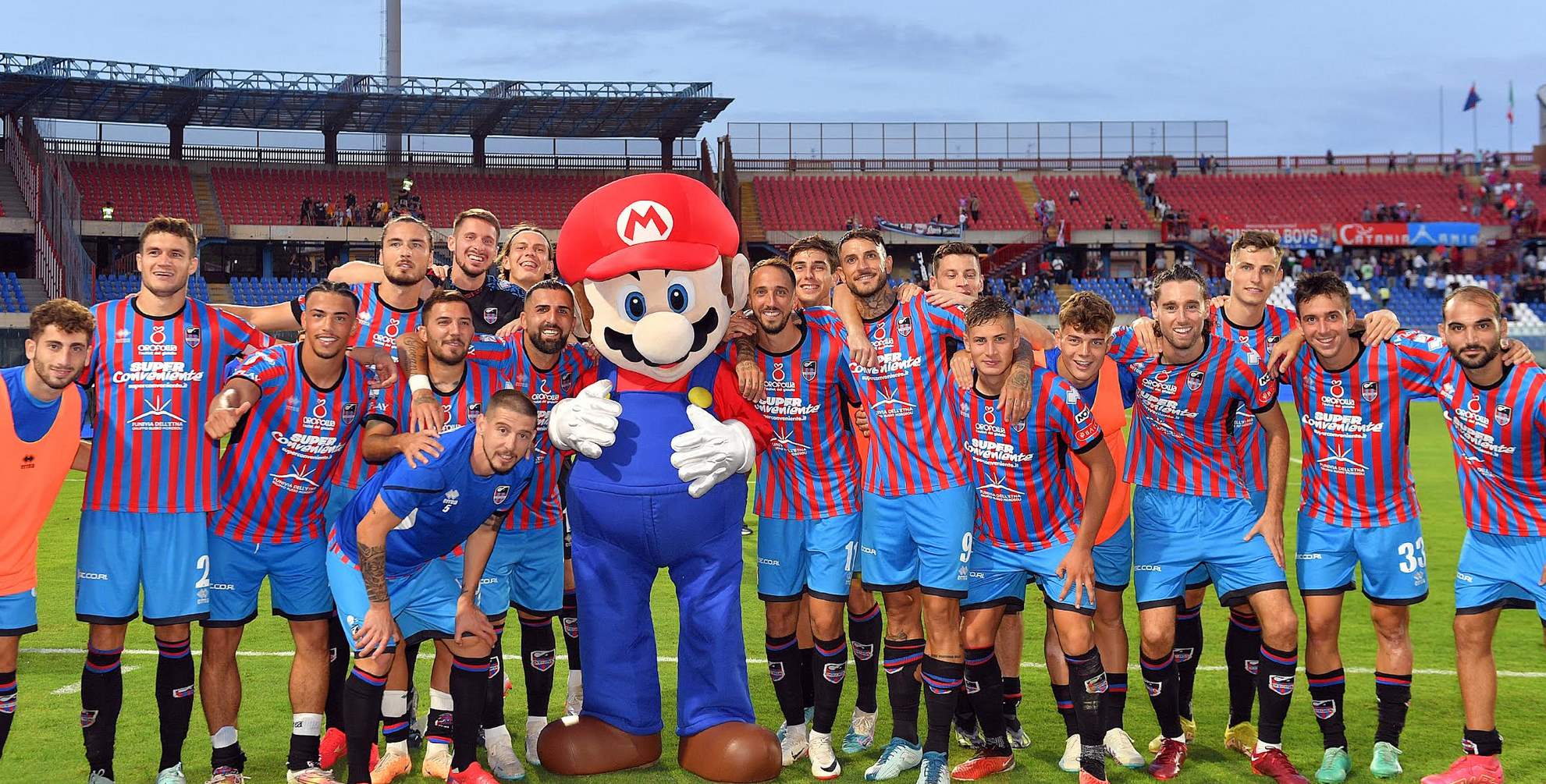 Super Mario Elefante fa impazzire i tifosi e la squadra di calcio di Catania