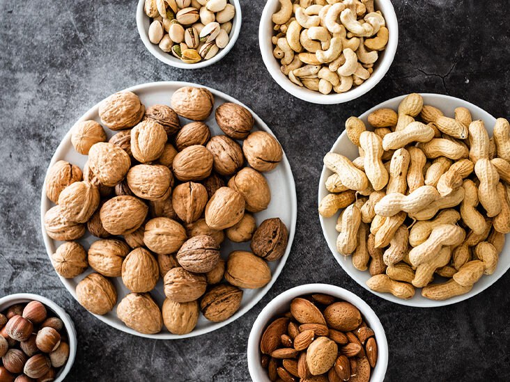 Frutta a guscio ad alto contenuto di proteine da aggiungere alla dieta.