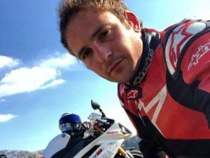 Finisce con la moto contro un camion! Luca muore a 26 anni