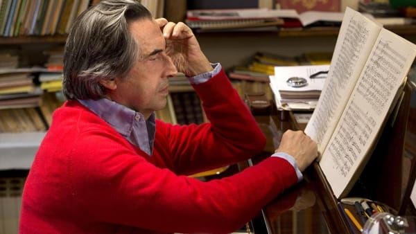 'A raccontare comincia tu' : Raffaella Carrà intervista Riccardo Muti