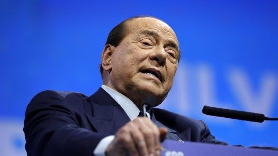 Incidente a Berlusconi, solo ematoma