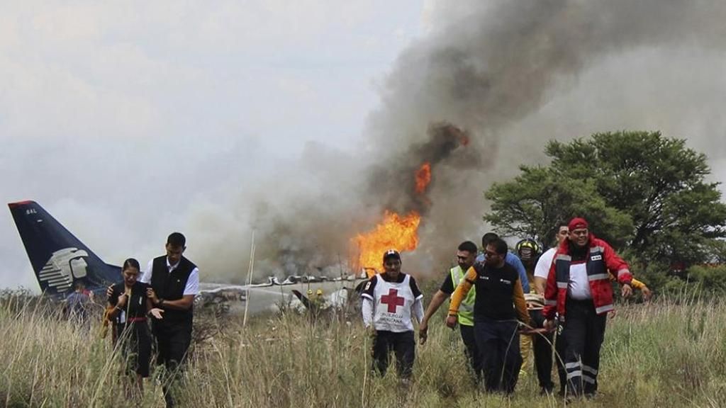 Messico, aereo si schianta in fase di decollo : nessun morto Messico, aereo si schianta in fase di decollo : nessun morto