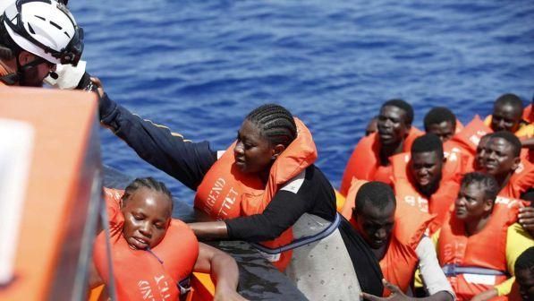 Migranti : naufragio Mar Egeo, almeno due morti Migranti : naufragio Mar Egeo, almeno due morti