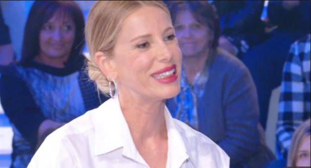 Alessia Marcuzzi a 12 anni ha dormito in un bordello in Messico!