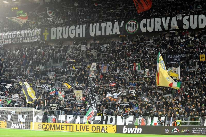 Nuove accuse alla Juventus : In quella curva entrava di tutto