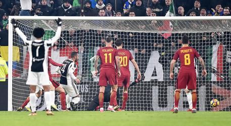 Serie A : Juventus Roma 1 0 - Milan Atalanta 0 2 Serie A : Juventus Roma 1 0 - Milan Atalanta 0 2