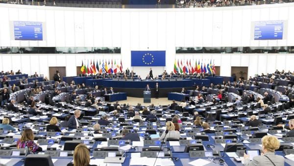 Ultimi sondaggi elezioni europee : Lega Primo partito, M5s guadagna qualcosa