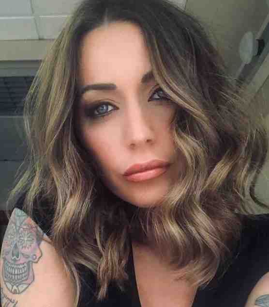 Sarebbe meglio senza! Il bikini di Karina Cascella è super sexy