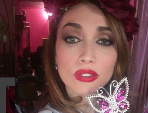 Chiara Francini consola i fan su Instagram Chiara Francini consola i fan su Instagram