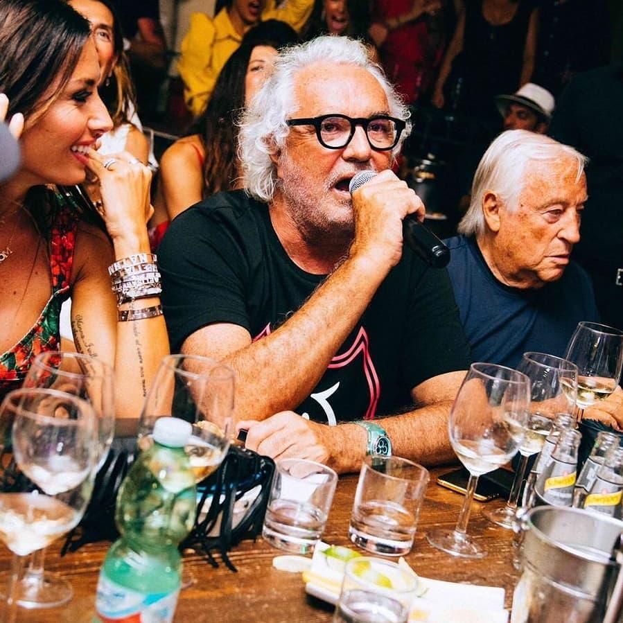Flavio Briatore si improvvisa cantante per conquistare Elisabetta Gregoraci