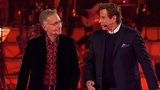John Travolta e Paolo Bonolis a Music... John Travolta e Paolo Bonolis a Music...
