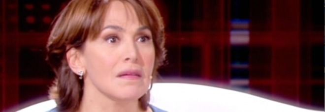Barbara D'Urso guadagna pochissimo : Meno di mezzo milione! Barbara D'Urso guadagna pochissimo : Meno di mezzo milione!