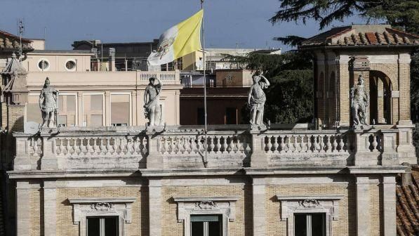Ossa ritrovate in Vaticano : verifiche su un dente del giudizio Ossa ritrovate in Vaticano : verifiche su un dente del giudizio