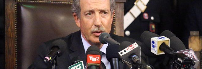 Governo, il generale dei carabinieri Mario Parente ai Servizi Segreti : Direttore per 2 anni Governo, il generale dei carabinieri Mario Parente ai Servizi Segreti : Direttore per 2 anni