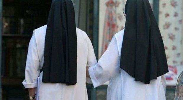 Due suore missionarie tornano dall’Africa incinte, imbarazzo in Vaticano!