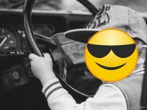 Volevo guidare un po! A 8 anni con l’auto della mamma a 140 all’ora in autostrada