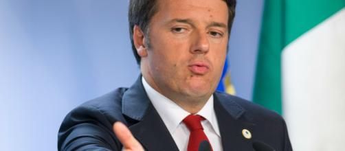 Matteo Renzi : La follia di Salvini tra un mojito e una cubista