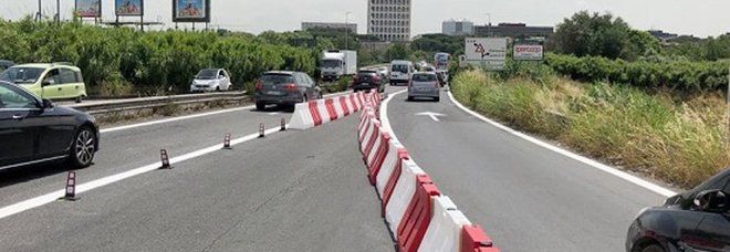 Auto giù dal viadotto a Roma : Grave il conducente
