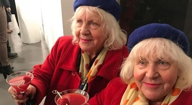 Lo hanno fatto con 355mila uomini! Le gemelle Fokkens, le prostitute più anziane di Amsterdam