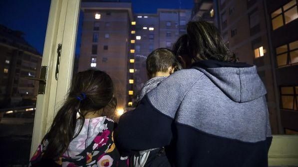 I Nomadi rinunciano alla casa dopo le proteste