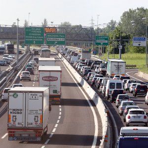 Autostrade : Due mesi stop aumento pedaggi