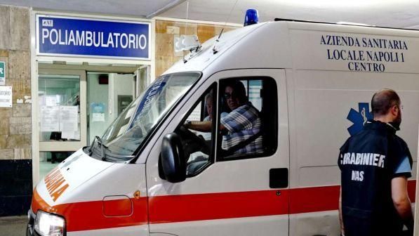 Incidente a Napoli : Grave bimba di 2 anni ferita da airbag Incidente a Napoli : Grave bimba di 2 anni ferita da airbag