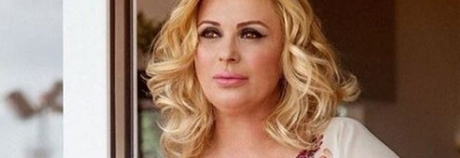 Tina Cipollari lascia Uomini e Donne? Gemma Galgani al suo posto? Tina Cipollari lascia Uomini e Donne? Gemma Galgani al suo posto?