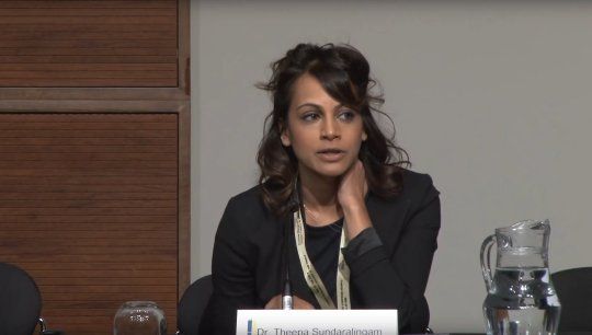 Altrimenti non ti curo! La vogliosa dottoressa Sundaralingam adesca il paziente malato di cancro