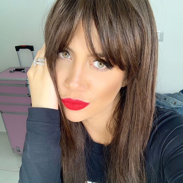 Dicono che le more fanno innamorare! Wanda Nara non è più bionda