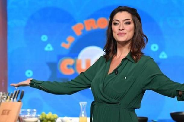 Ne sarei felicissima! Elisa Isoardi pronta a partecipare a ‘Ballando con le stelle’