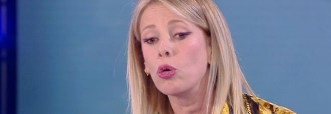 Isola dei Famosi : Alessia Marcuzzi furiosa contro Eva Henger | Video Isola dei Famosi : Alessia Marcuzzi furiosa contro Eva Henger | Video
