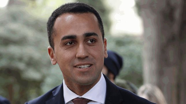 Negozi chiusi la domenica, Di Maio apre Negozi chiusi la domenica, Di Maio apre
