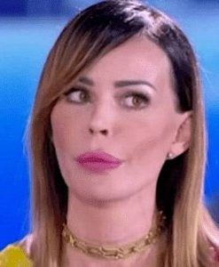 Nina Moric ... sono stata attaccata da un batterio che mangia la carne