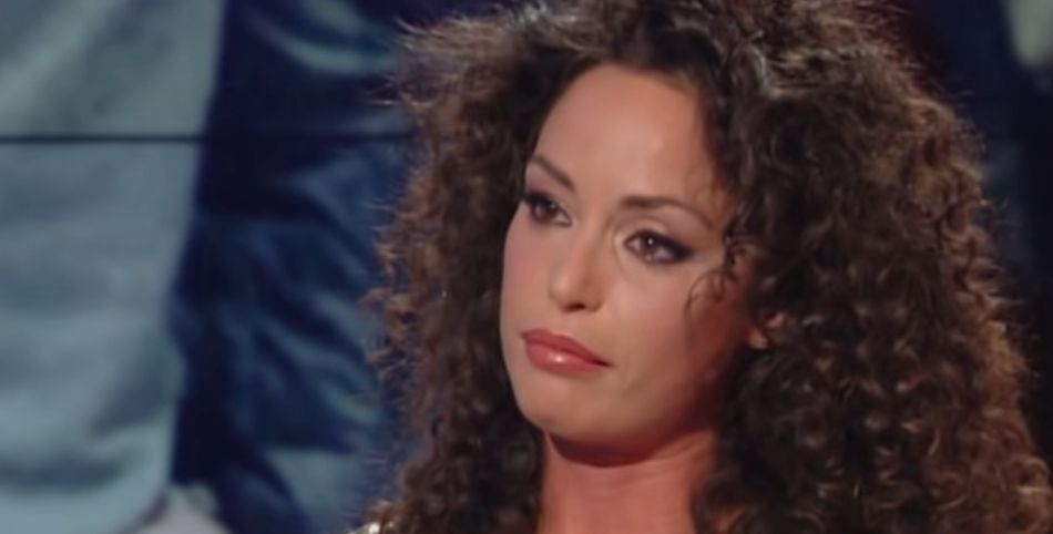 Le foto sexy di Raffaella Fico... Non ne sono fiera, ma non me ne pento
