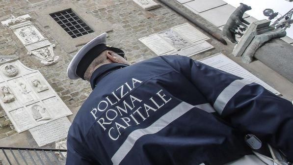 Roma, ancora scandalo vigili : Circa 700 di loro esonerati dai servizi esterni. Ecco perchè Roma, ancora scandalo vigili : Circa 700 di loro esonerati dai servizi esterni. Ecco perchè